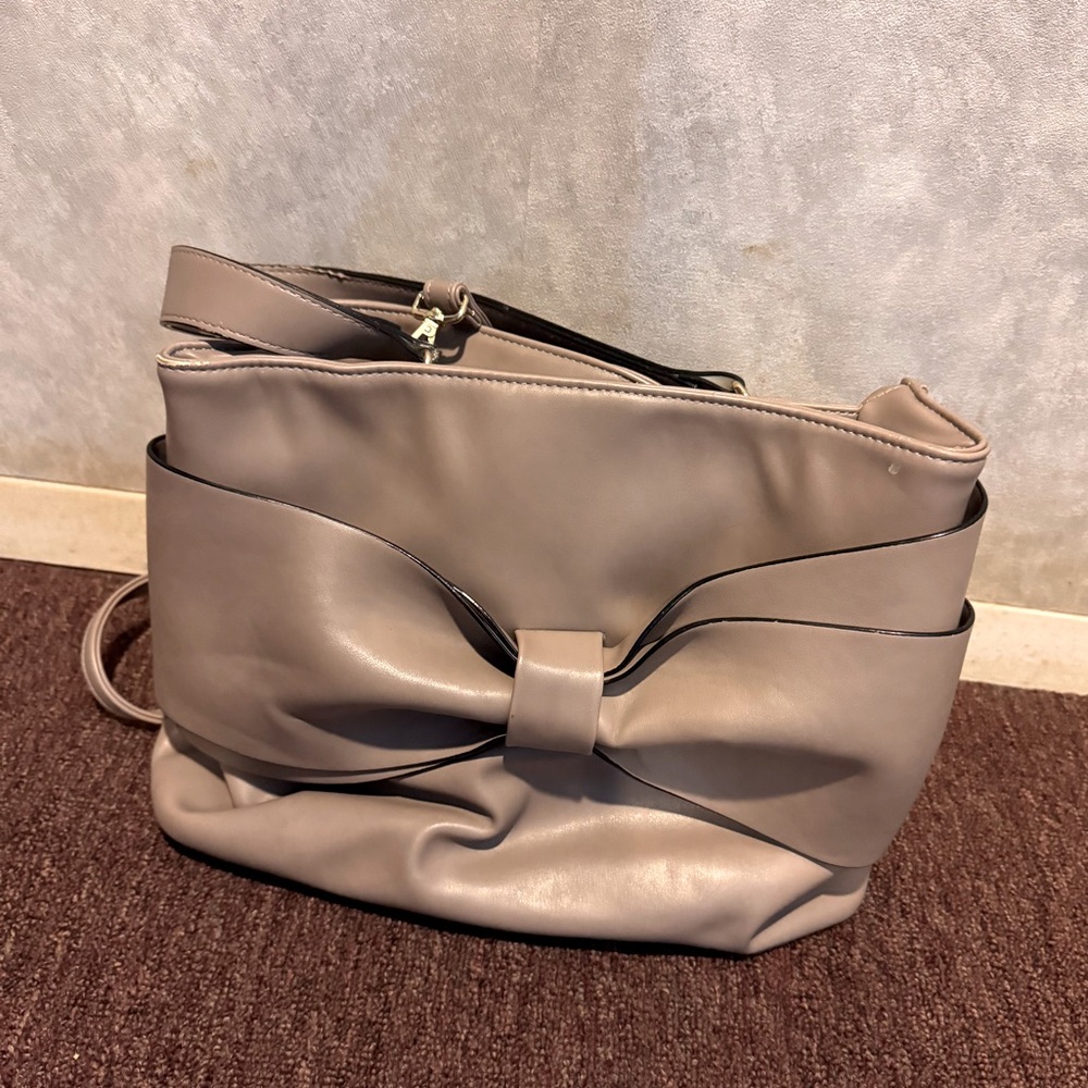 Elegant Taupe Bow Accent Women's Bag